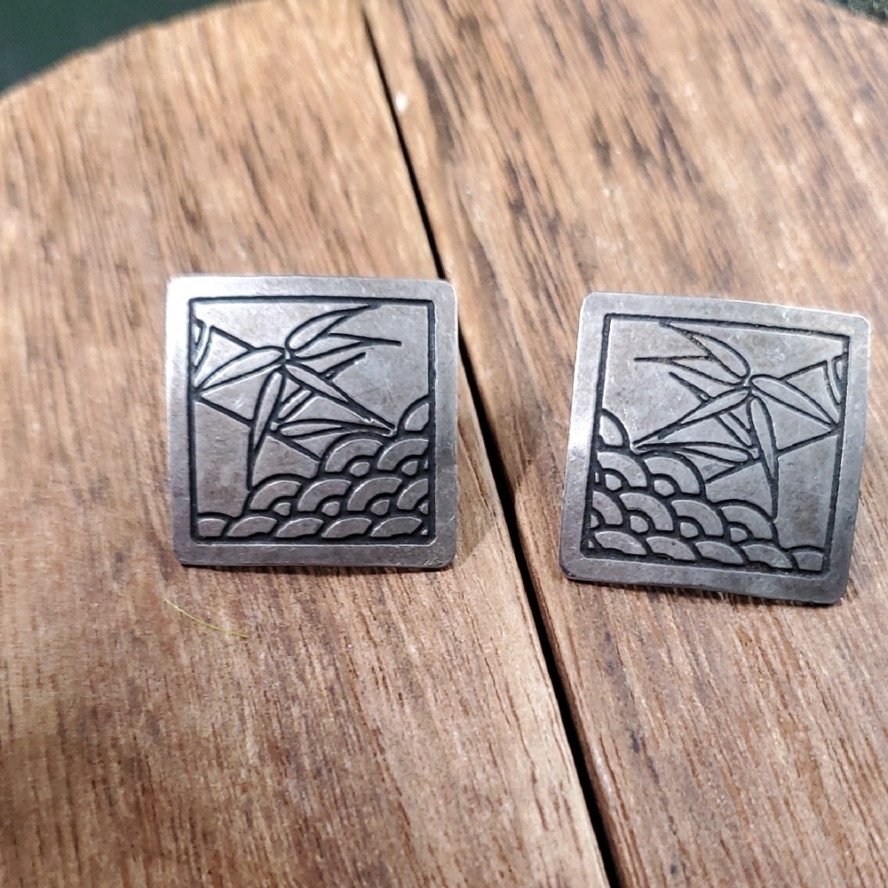 Vintage Engraved Modernist Square Earrings‎ E1004